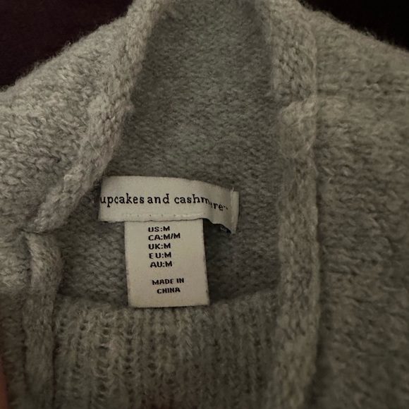 Sweater in medium grey - Picture 2 of 3